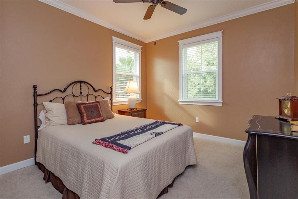 En Venta: $489,000 (3 camas, 2 baños, 1976 Pies cuadrados)