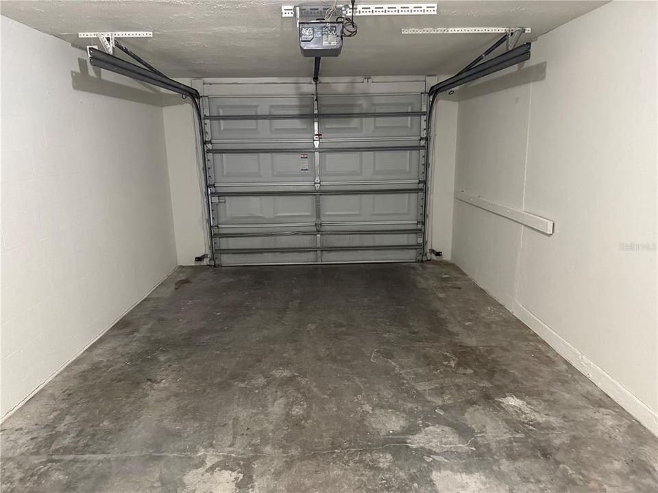 В аренду: $1,800 (2 спален, 1 ванн, 924 Квадратных фут)