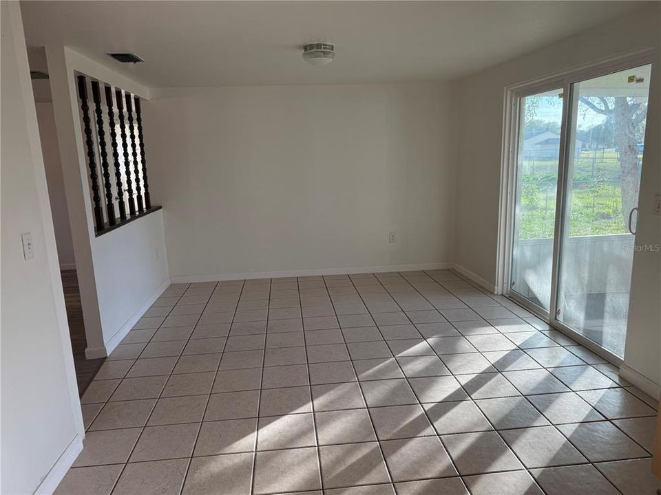 В аренду: $1,800 (2 спален, 1 ванн, 924 Квадратных фут)