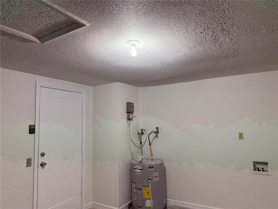 В аренду: $1,800 (2 спален, 1 ванн, 924 Квадратных фут)