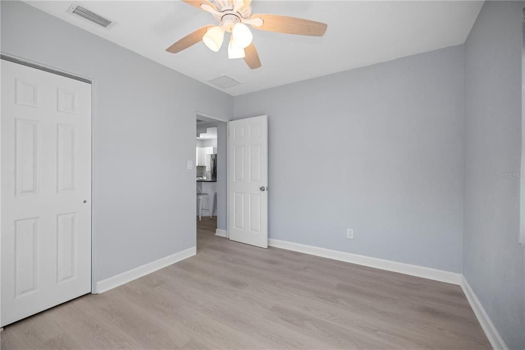 В аренду: $2,000 (2 спален, 1 ванн, 894 Квадратных фут)