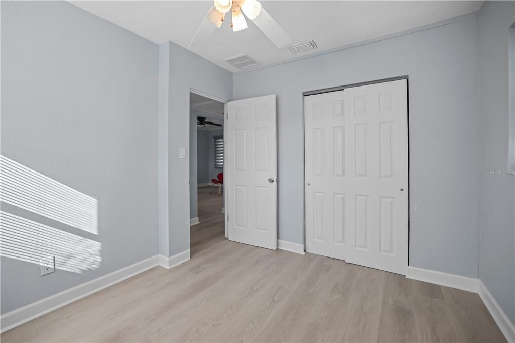 В аренду: $2,000 (2 спален, 1 ванн, 894 Квадратных фут)