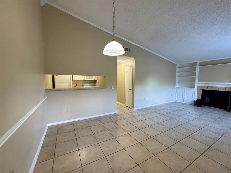 出租: $1,500 (2 贝兹, 2 浴室, 912 平方英尺)