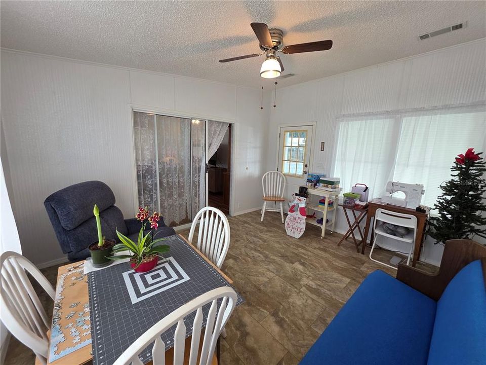 For Sale: $227,000 (2 beds, 2 baths, 1268 Square Feet)