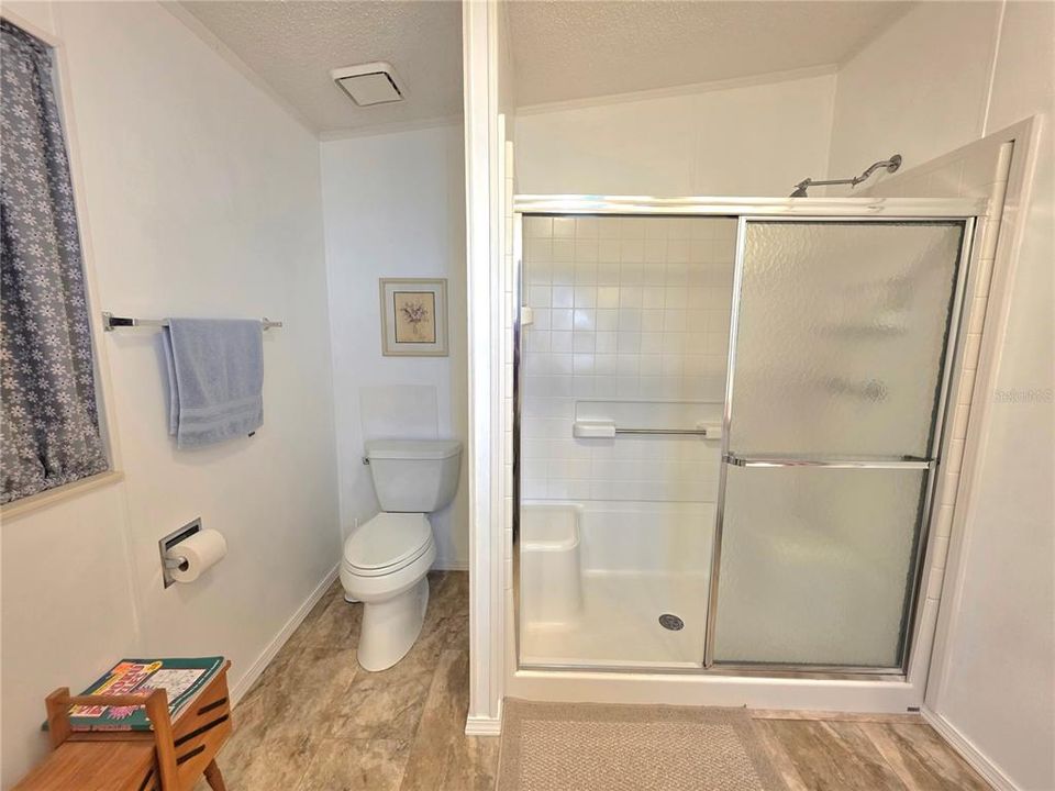 For Sale: $227,000 (2 beds, 2 baths, 1268 Square Feet)