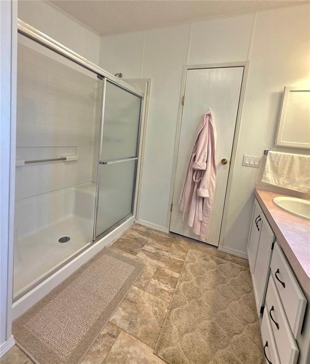 For Sale: $227,000 (2 beds, 2 baths, 1268 Square Feet)