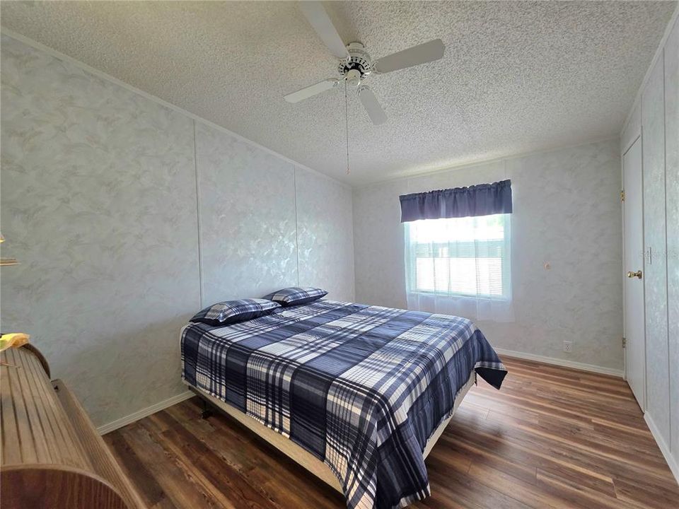 For Sale: $227,000 (2 beds, 2 baths, 1268 Square Feet)