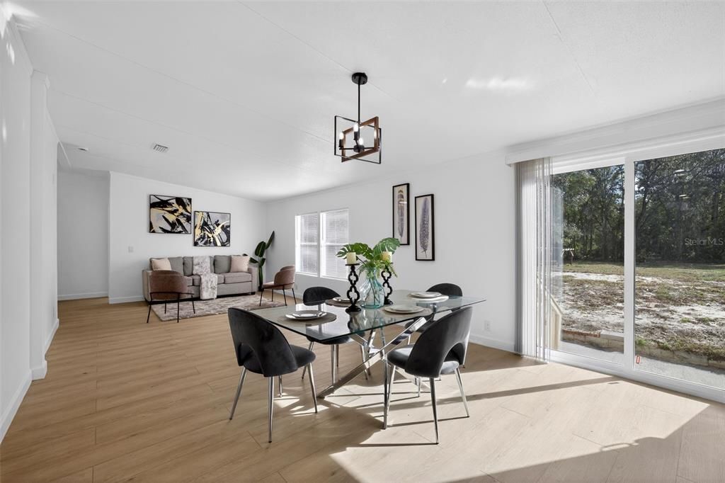 En Venta: $319,990 (4 camas, 2 baños, 2052 Pies cuadrados)