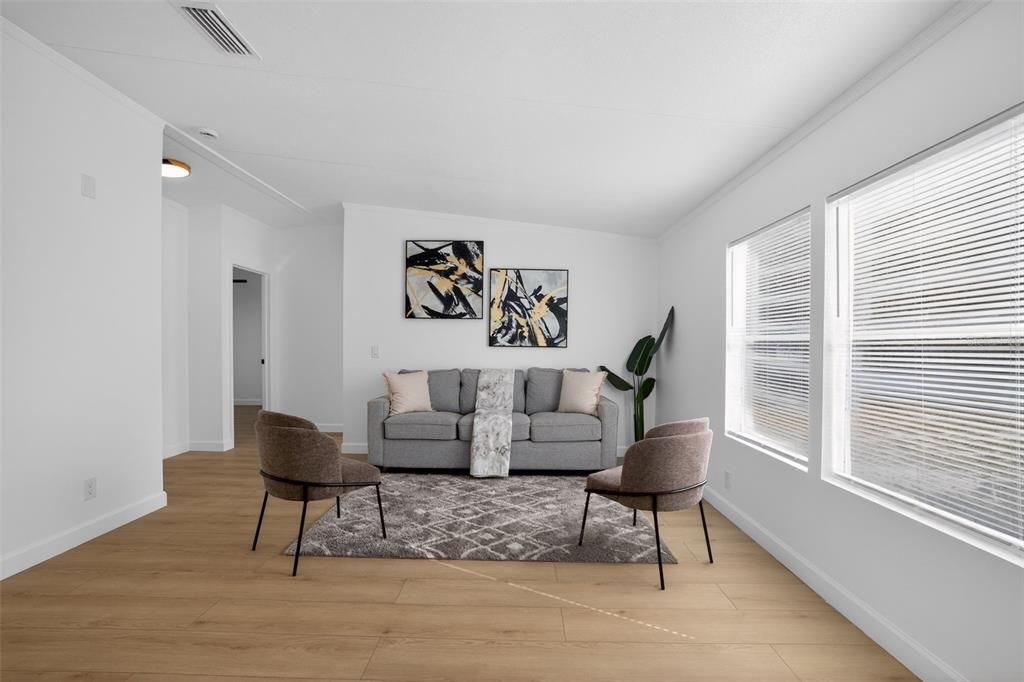 En Venta: $319,990 (4 camas, 2 baños, 2052 Pies cuadrados)