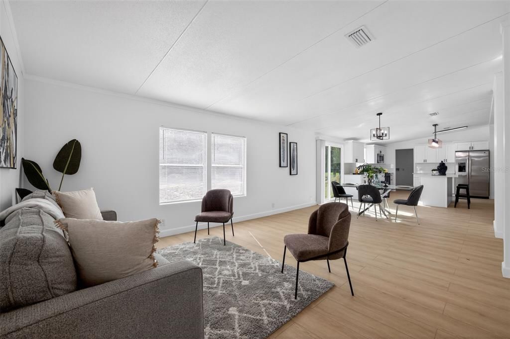 En Venta: $319,990 (4 camas, 2 baños, 2052 Pies cuadrados)