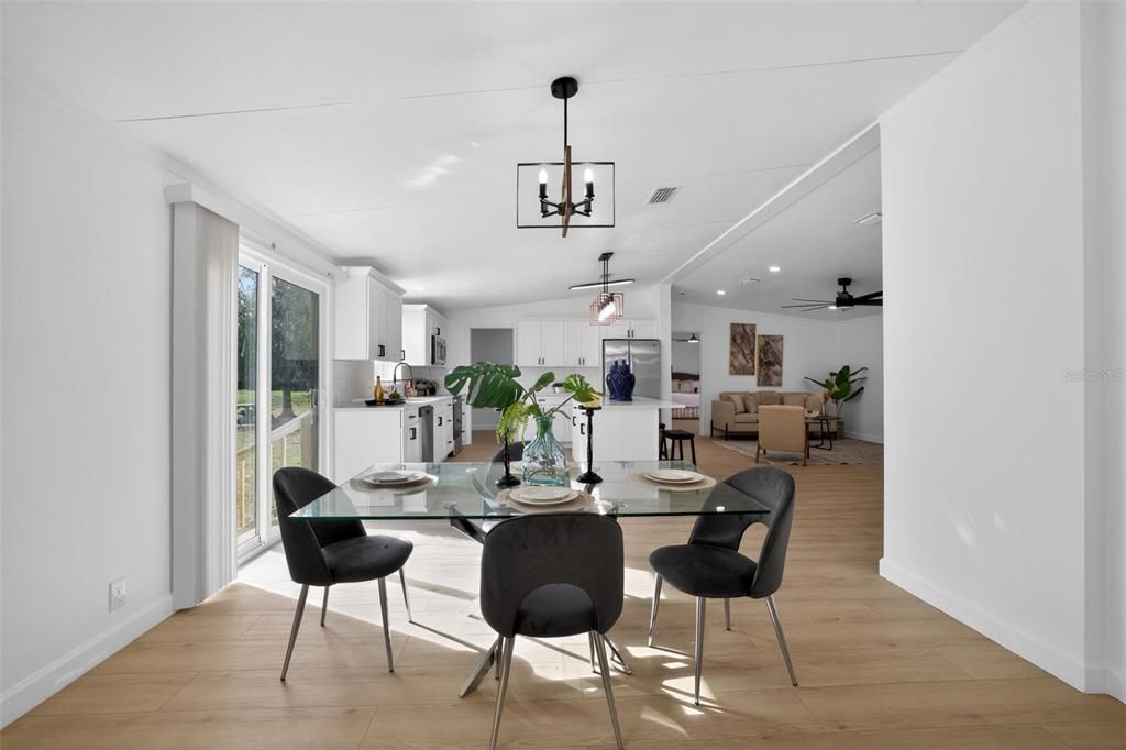 En Venta: $319,990 (4 camas, 2 baños, 2052 Pies cuadrados)