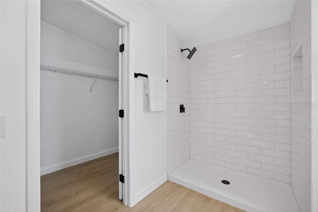 En Venta: $319,990 (4 camas, 2 baños, 2052 Pies cuadrados)