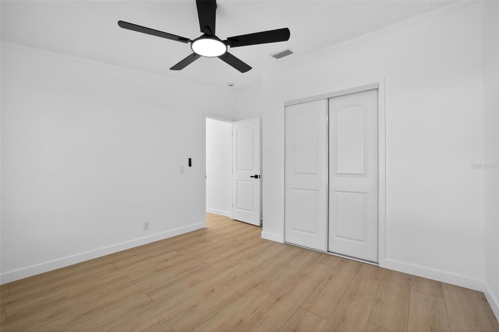 En Venta: $319,990 (4 camas, 2 baños, 2052 Pies cuadrados)