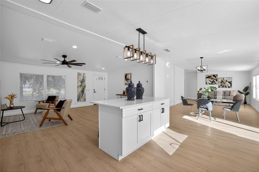 En Venta: $319,990 (4 camas, 2 baños, 2052 Pies cuadrados)