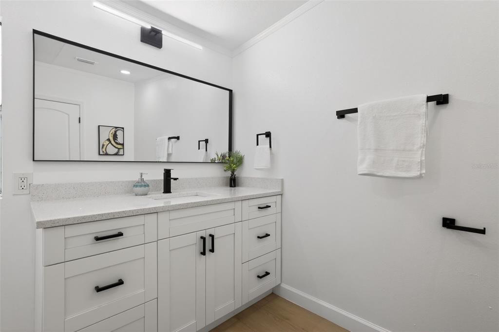 En Venta: $319,990 (4 camas, 2 baños, 2052 Pies cuadrados)