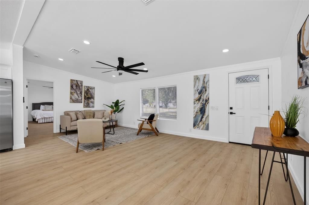 En Venta: $319,990 (4 camas, 2 baños, 2052 Pies cuadrados)