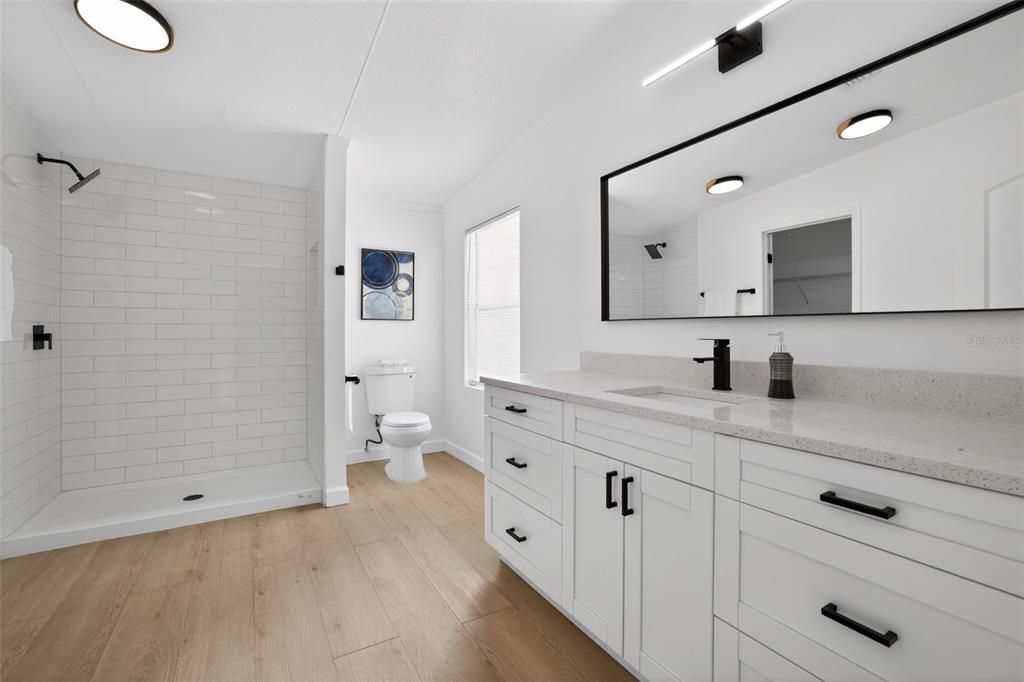 En Venta: $319,990 (4 camas, 2 baños, 2052 Pies cuadrados)