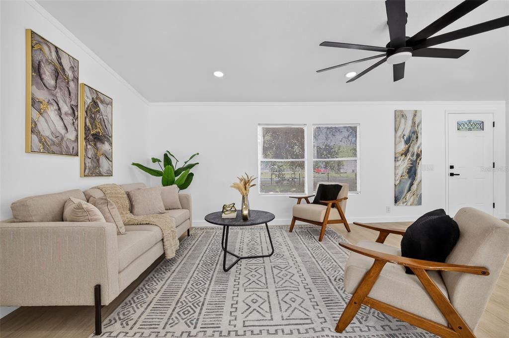 En Venta: $319,990 (4 camas, 2 baños, 2052 Pies cuadrados)