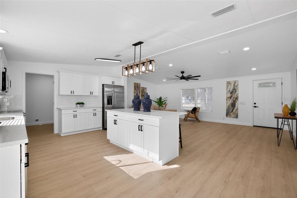 En Venta: $319,990 (4 camas, 2 baños, 2052 Pies cuadrados)