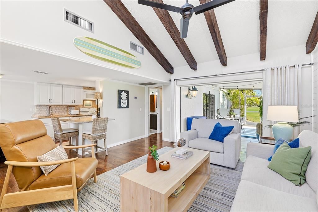 En Venta: $310,000 (2 camas, 2 baños, 1116 Pies cuadrados)