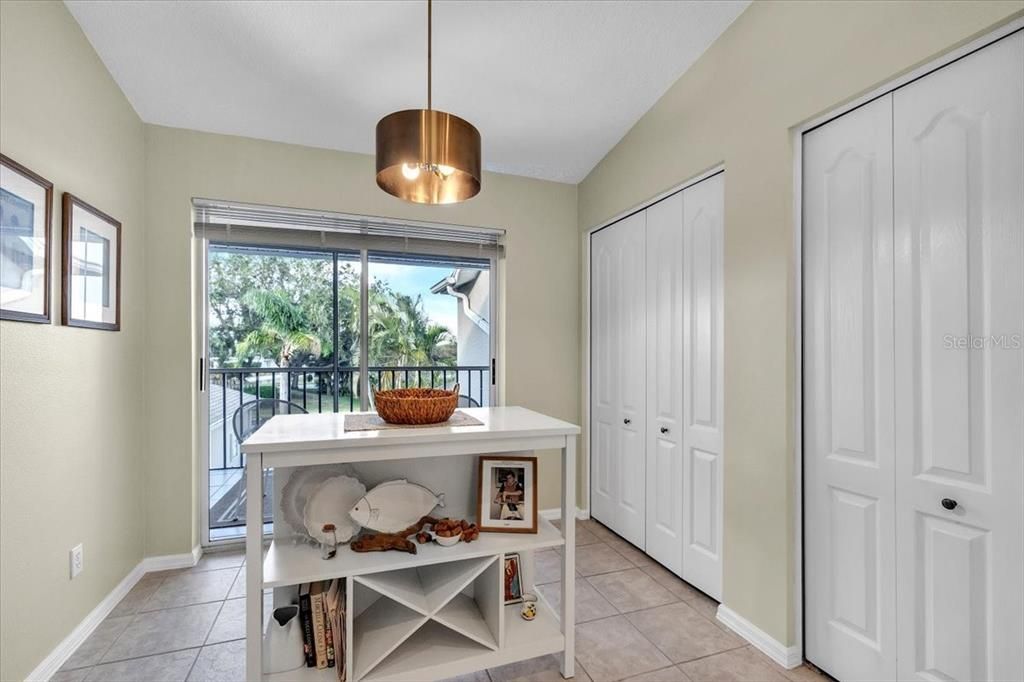 For Sale: $345,000 (2 beds, 2 baths, 1333 Square Feet)