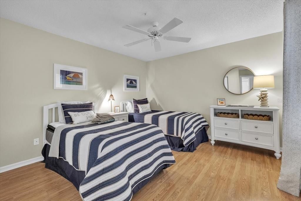 For Sale: $345,000 (2 beds, 2 baths, 1333 Square Feet)