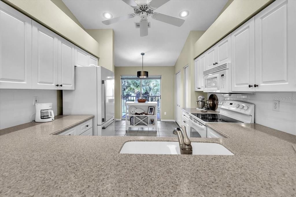 For Sale: $345,000 (2 beds, 2 baths, 1333 Square Feet)