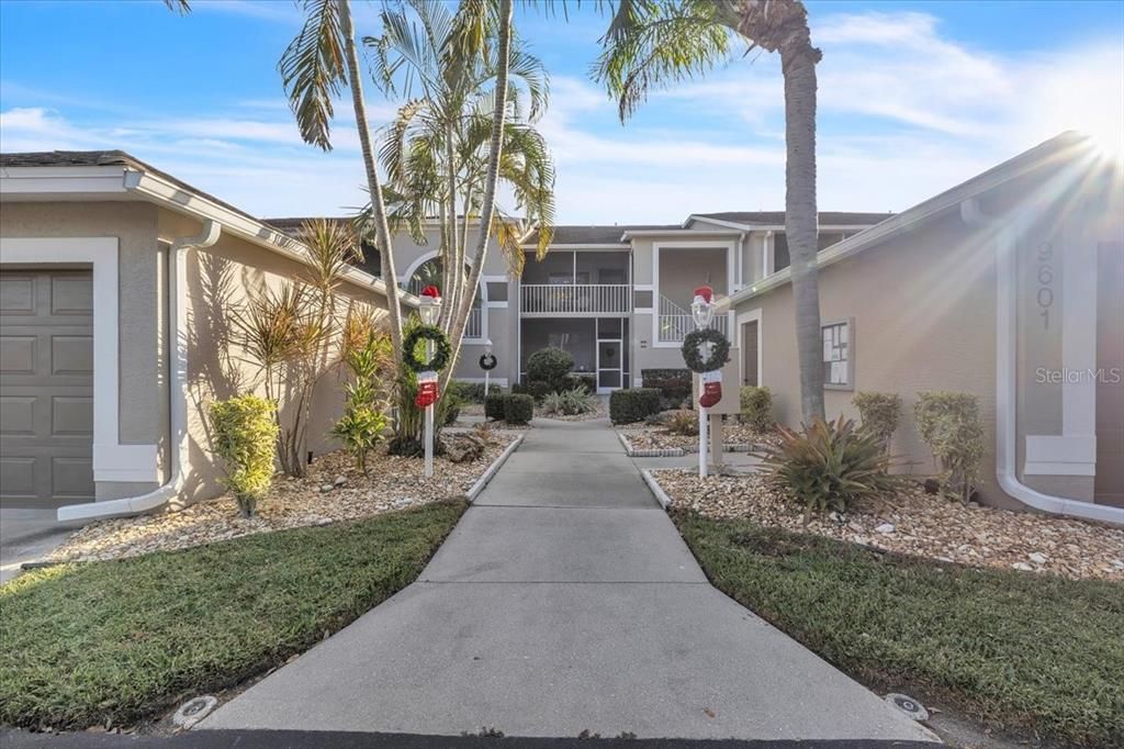 For Sale: $345,000 (2 beds, 2 baths, 1333 Square Feet)