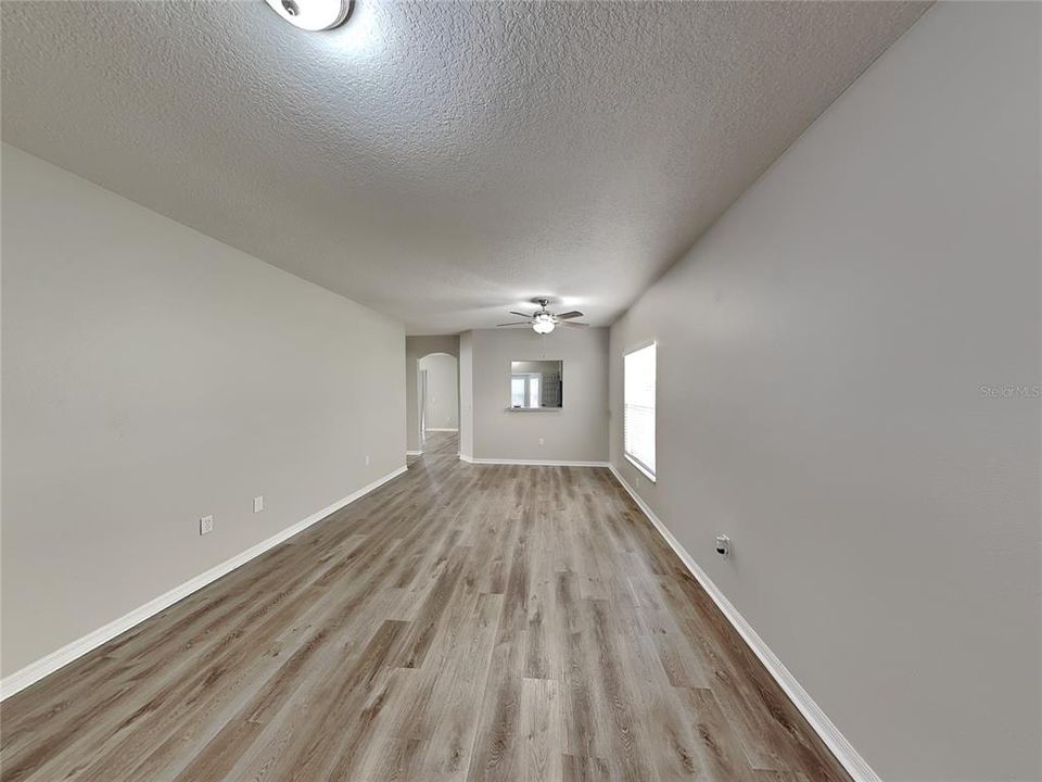 В аренду: $2,059 (4 спален, 2 ванн, 1784 Квадратных фут)