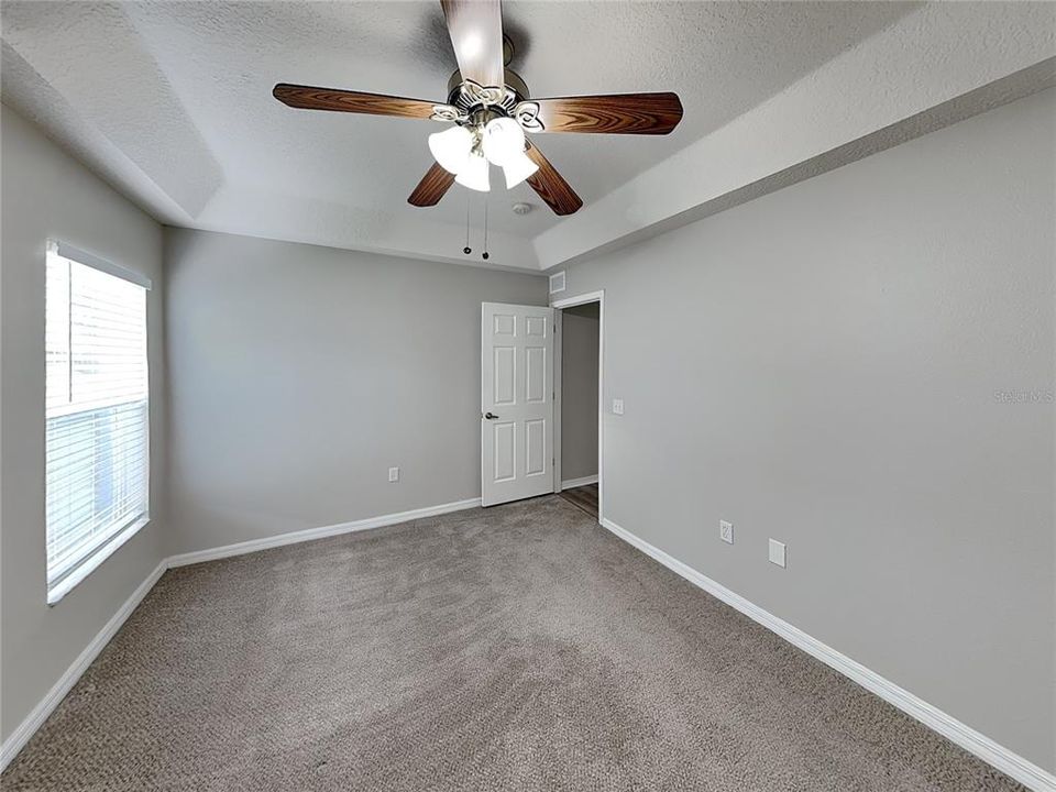 В аренду: $2,059 (4 спален, 2 ванн, 1784 Квадратных фут)