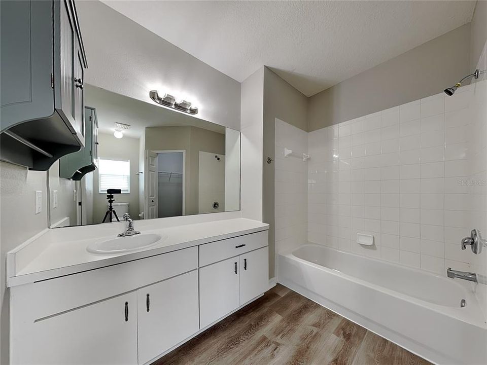 В аренду: $2,059 (4 спален, 2 ванн, 1784 Квадратных фут)