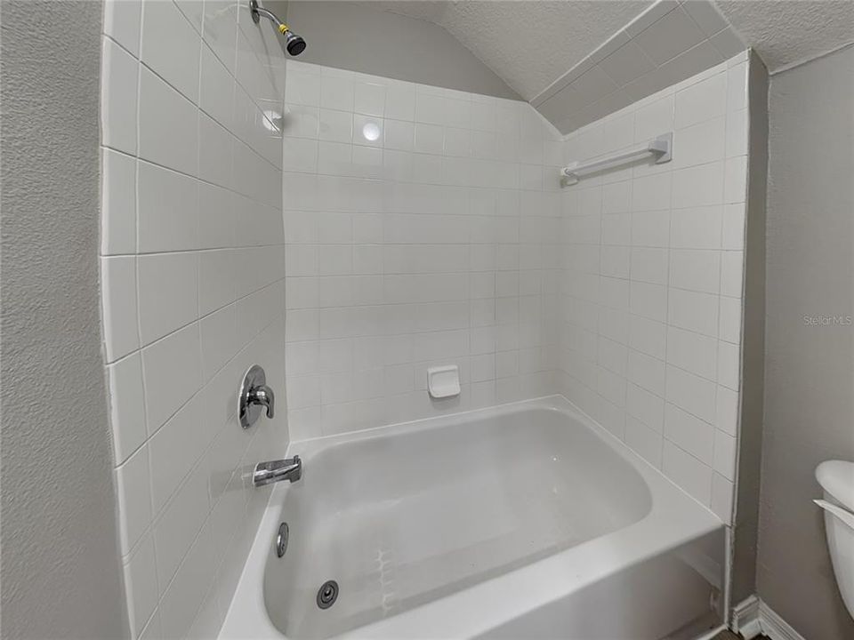 В аренду: $2,059 (4 спален, 2 ванн, 1784 Квадратных фут)