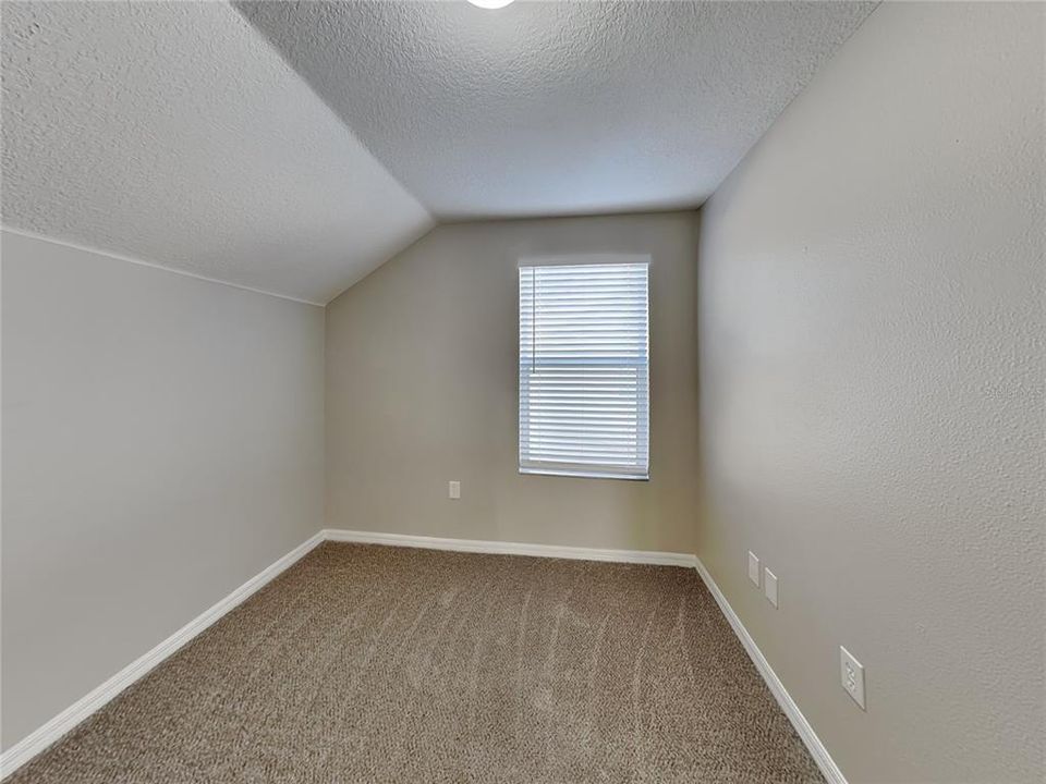 В аренду: $2,059 (4 спален, 2 ванн, 1784 Квадратных фут)