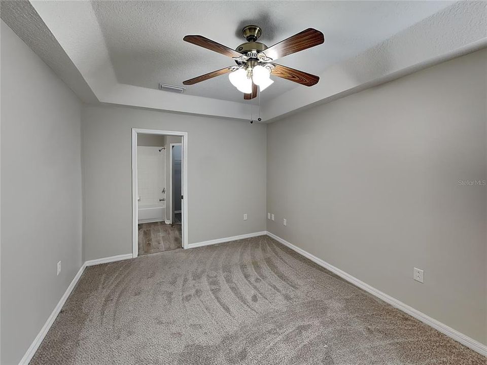 В аренду: $2,059 (4 спален, 2 ванн, 1784 Квадратных фут)