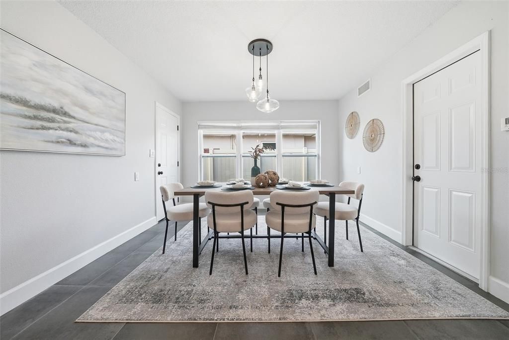 For Sale: $699,999 (4 beds, 2 baths, 1864 Square Feet)