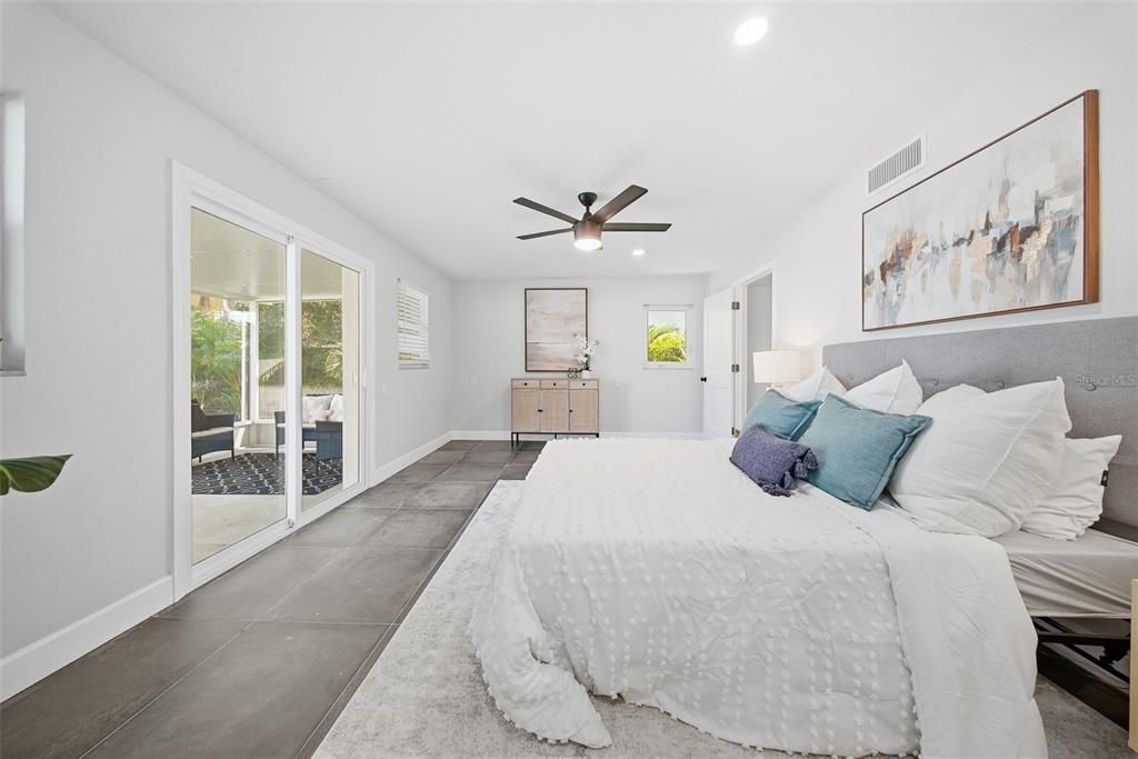 For Sale: $699,999 (4 beds, 2 baths, 1864 Square Feet)