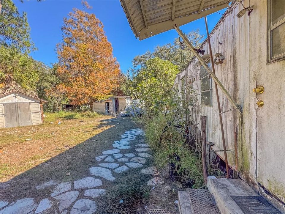 待售: $260,000 (2 贝兹, 2 浴室, 924 平方英尺)