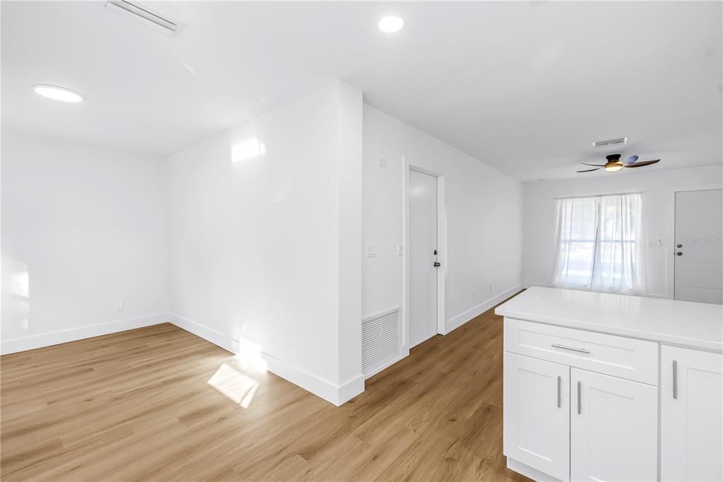 En Venta: $395,000 (3 camas, 1 baños, 1050 Pies cuadrados)