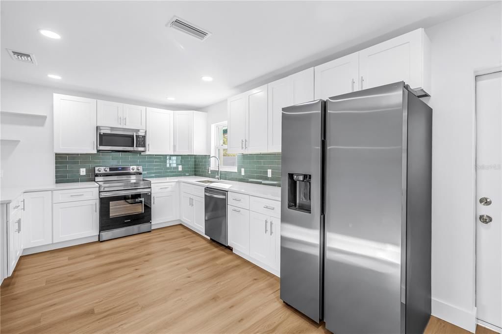 En Venta: $395,000 (3 camas, 1 baños, 1050 Pies cuadrados)