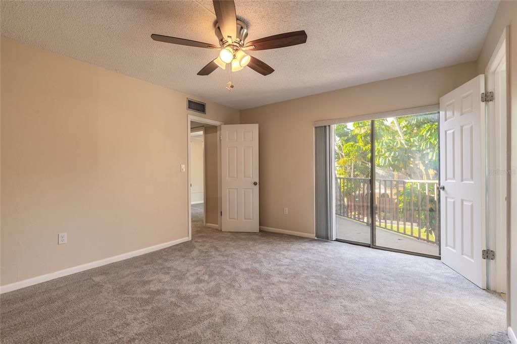 En Venta: $329,900 (2 camas, 2 baños, 1328 Pies cuadrados)