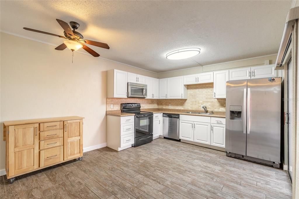 En Venta: $329,900 (2 camas, 2 baños, 1328 Pies cuadrados)