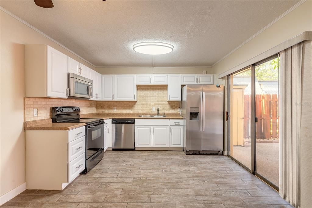 En Venta: $329,900 (2 camas, 2 baños, 1328 Pies cuadrados)