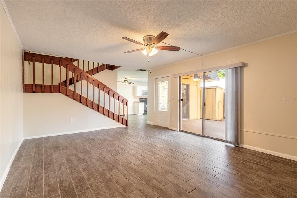 En Venta: $329,900 (2 camas, 2 baños, 1328 Pies cuadrados)