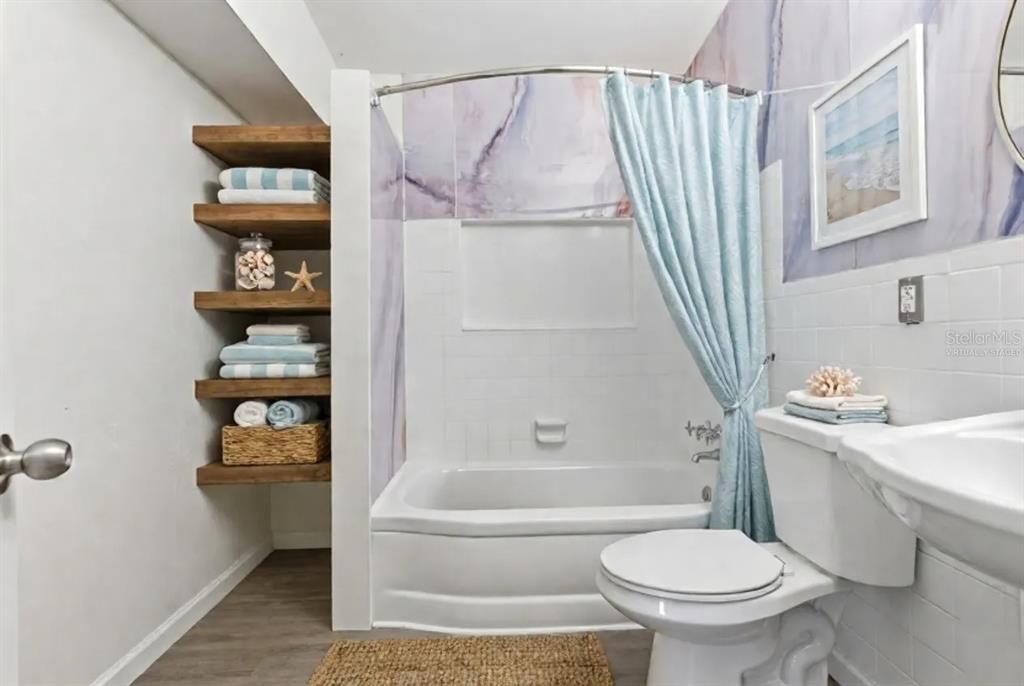 出租: $2,250 (3 贝兹, 1 浴室, 1520 平方英尺)