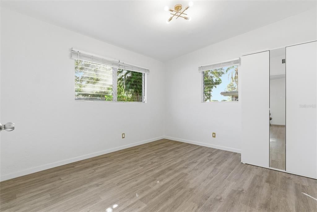 出租: $2,250 (3 贝兹, 1 浴室, 1520 平方英尺)