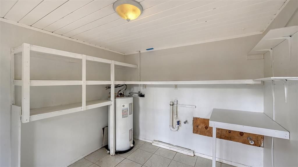 На продажу: $349,900 (3 спален, 2 ванн, 1285 Квадратных фут)