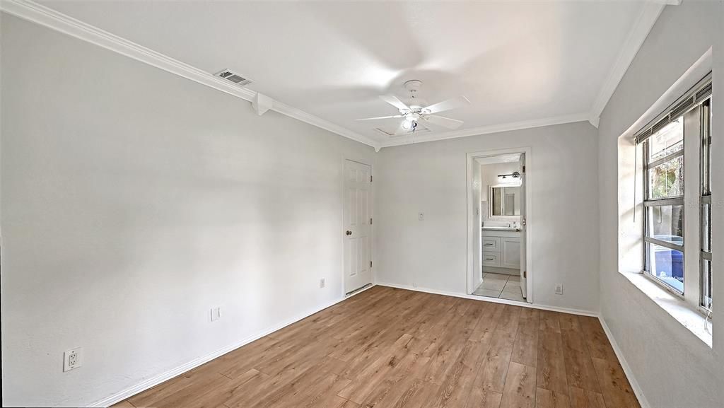 На продажу: $349,900 (3 спален, 2 ванн, 1285 Квадратных фут)