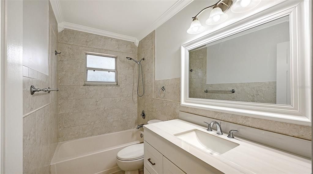 На продажу: $349,900 (3 спален, 2 ванн, 1285 Квадратных фут)