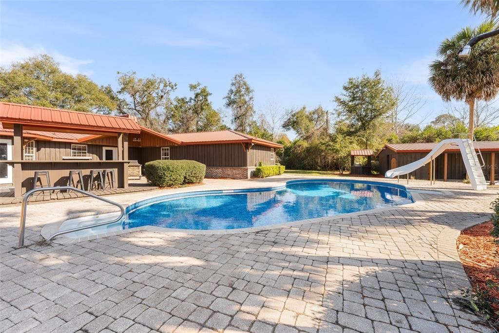 En Venta: $699,000 (4 camas, 3 baños, 3272 Pies cuadrados)