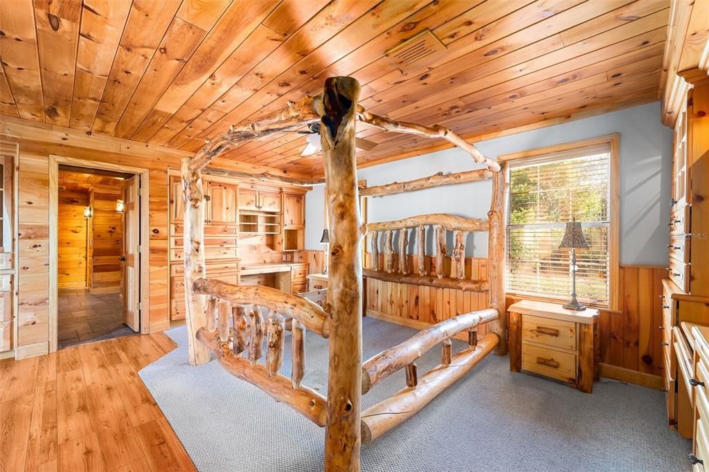 En Venta: $699,000 (4 camas, 3 baños, 3272 Pies cuadrados)